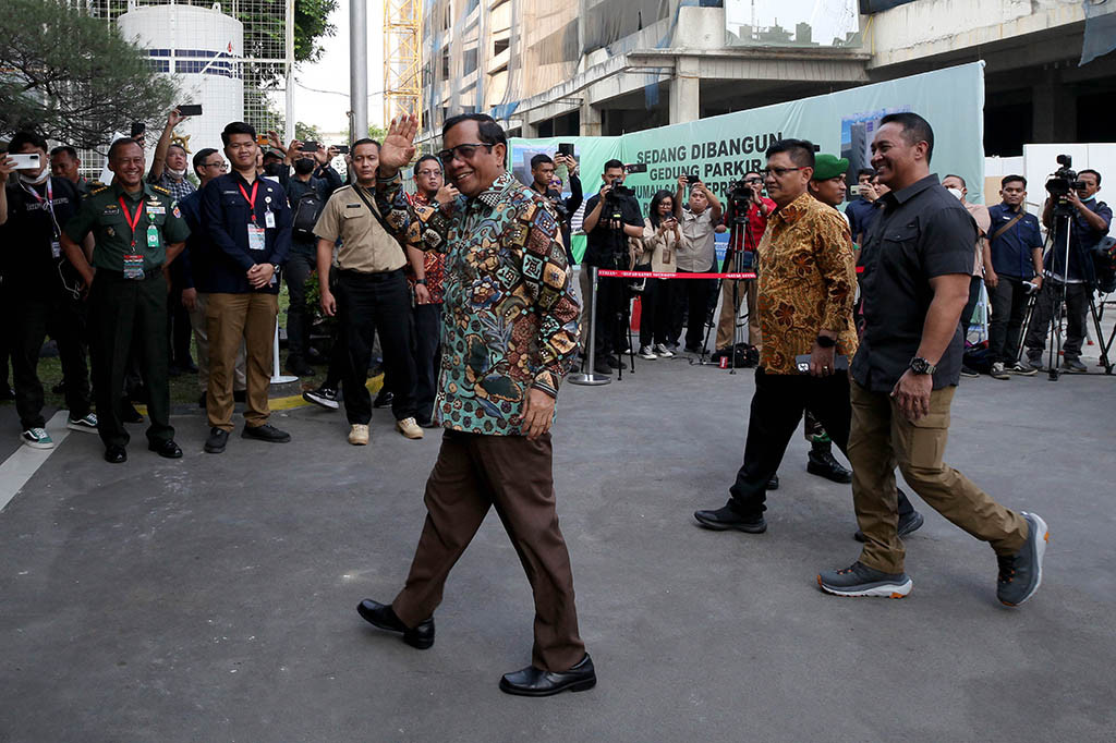 Pasangan bakal calon presiden dan wakil presiden Ganjar Pranowo-Mahfud MD tiba di Gedung Medical Check-Up RSPAD Gatot Soebroto, Jakarta Pusat, Minggu, 22 Oktober 2023, keduanya datang terpisah hanya selisih satu menit.