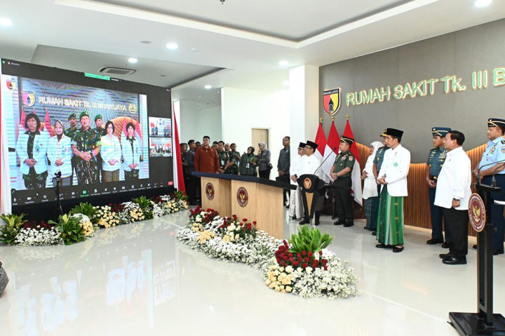Presiden Joko Widodo meresmikan dua rumah sakit TNI yang telah siap untuk digunakan oleh masyarakat, yakni Rumah Sakit Tk.III Brawijaya dan Rumah Sakit Angkatan Laut Tk.II dr. Soekantyo Jahja, pada hari Minggu, 22 Oktober 2023.