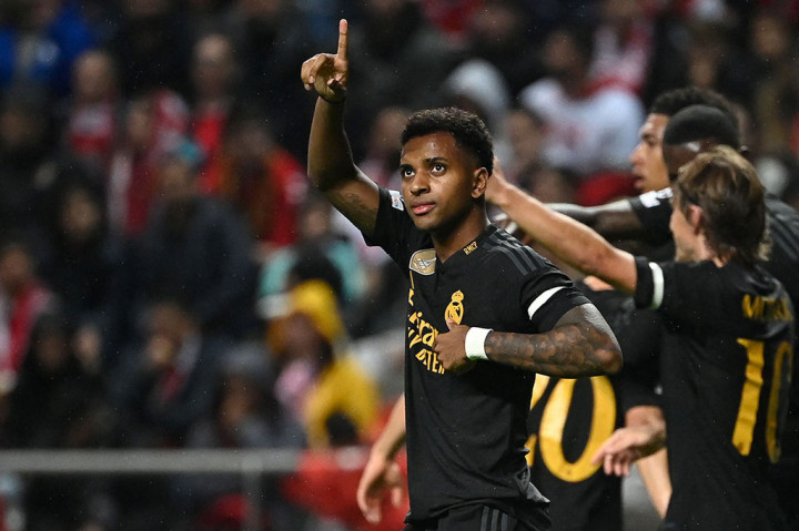 Tim tamu unggul terlebih dahulu pada menit ke-16 lewat sontekan Rodrygo setelah menyelesaikan umpan Vinicius Junior. Skor 1-0 untuk Madrid bertahan hingga jeda.
