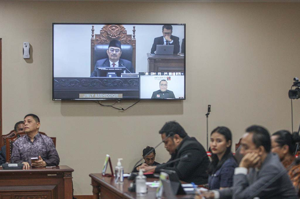 Para pelapor yang hadir dalam rapat tersebut ialah perwakilan dari Tim Advokasi Peduli Pemilu (TAPP), Perhimpunan Bantuan Hukum dan Hak Asasi Manusia Indonesia (PBHI), Advokasi Rakyat Untuk Nusantara (ARUN), dan Perhimpunan Pemuda Madani.