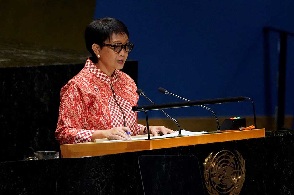 Menteri Luar Negeri RI Retno Marsudi menyebut eskalasi kekerasan di Jalur Gaza adalah kejahatan terhadap kemanusiaan, sehingga PBB harus mendesak gencatan senjata antara Israel dan Hamas. Retno meminta kekerasan di Gaza segera dihentikan, warga sipil dilindungi, dan bantuan kemanusiaan segera diberikan.