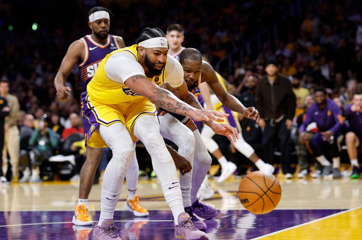 Anthony Davis mencetak poin tertinggi untuk Lakers dengan 30 poin dan 12 rebound. Diikuti oleh dua pemain muda Lakers D'Angelo Russel dan Austin Reaves masing-masing 14 dan 10 poin.