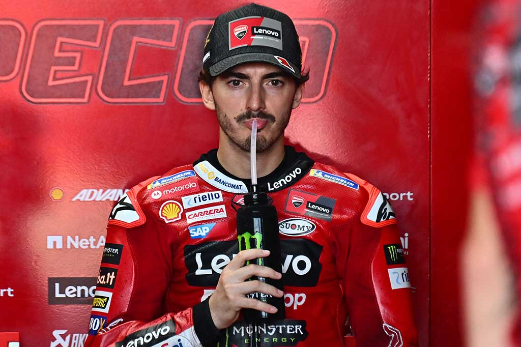 Selanjutnya di urutan keempat ditempati Marco Bezzecchi disusul Brad Binder di posisi kelima. Lalu Fransesco Bagnaia.
