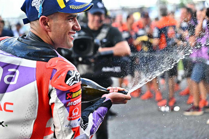 Pembalap Pramac Racing Jorge Martin memenangi sprint race MotoGP Thailand 2023 yang berlangsung di Sirkuit Buriram, Thailand, Sabtu, 28 Oktober 2023.