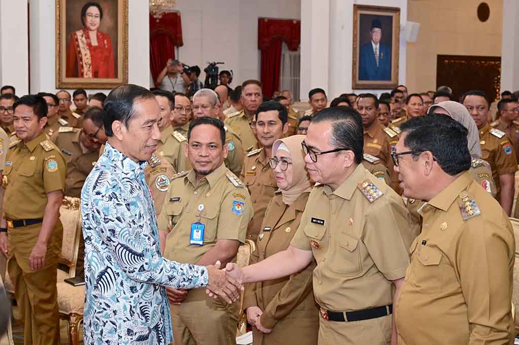 Terakhir, Kepala Negara mendorong daerah untuk terus mendukung program prioritas pemerintah seperti penurunan kemiskinan ekstrem, pemberantasan stunting, dan hilirisasi industri. “Berikan dukungan penuh pada program-program ini,” tandasnya. 