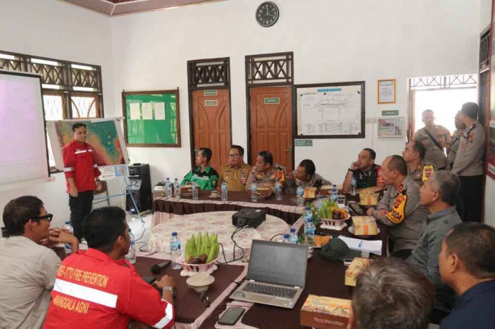 Untuk itu, Kepolisian Daerah Sumatra Selatan menambah bantuan personil untuk memadamkan karhutla di OKI.