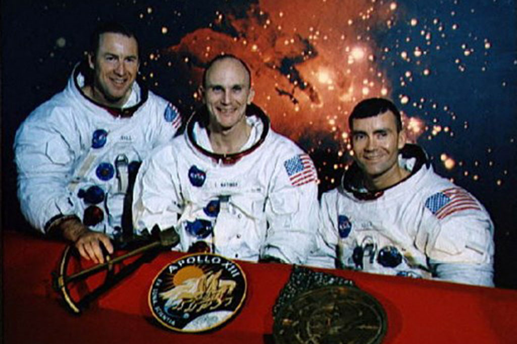 Dia kemudian mengambil peran sebagai pilot modul komando pada misi Apollo 16 dan menjadi komandan pesawat ruang angkasa dalam dua misi Pesawat Ulang-alik. “Kontribusi TK telah memungkinkan kemajuan dalam pembelajaran kita di luar ruang angkasa,” kata Administrator NASA Bill Nelson.