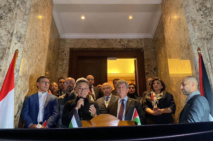 “Korban sipil dalam perang tidak dapat diterima dan sekarang yang ada serangan membabi buta,” katanya. “PBB mengeluarkan resolusi gencatan senjata segera dan mengakhiri blokade. Dan FPCI mendorong serta mendukung resolusi ini.