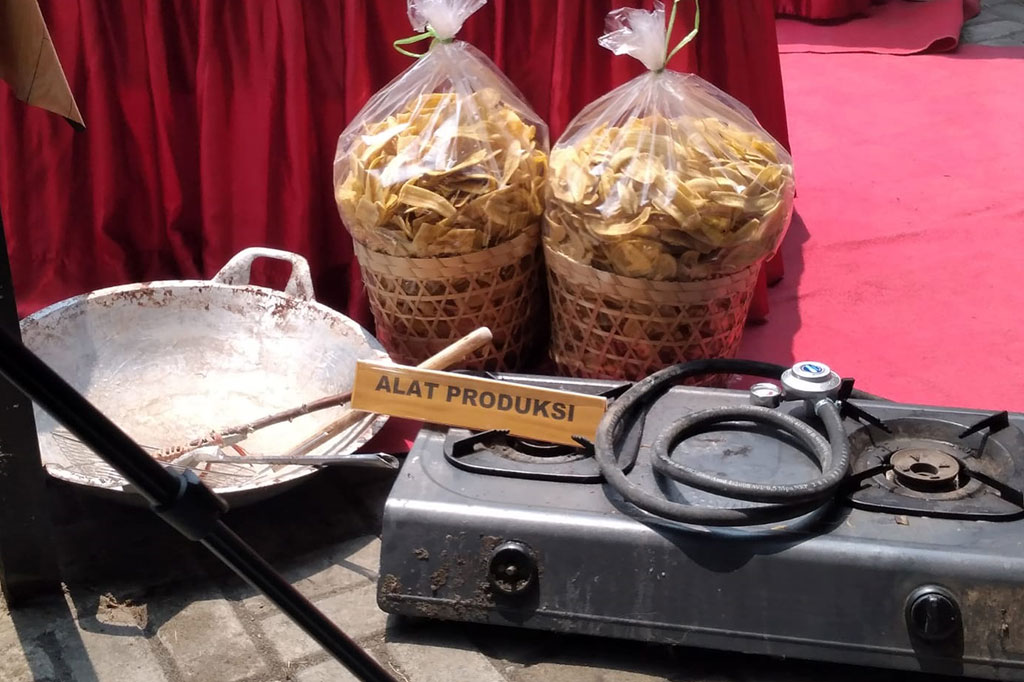 Bareskrim kemudian menggerebek tempat produksi di wilayah Kaliangkrik, Magelang, Jawa Tengah dengan menangkap dua orang yang merupakan produsen.
 
Penelusuran berlanjut di Kabupaten Bantul, dan Bareskrim membongkar rumah produksi di kawasan Potorono dan Baturetno, Kecamatan Banguntapan.