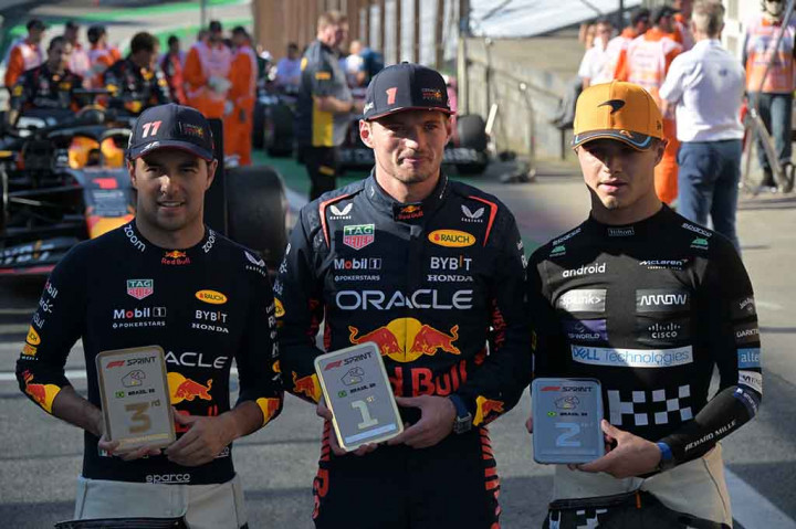 Verstappen memimpin di awal dan unggul 4,287 detik dari pemuncak klasemen Norris dengan rekan setimnya di Red Bull Sergio Perez menempati posisi ketiga di depan George Russell dari Mercedes dan pembalap Ferrari Charles Leclerc.