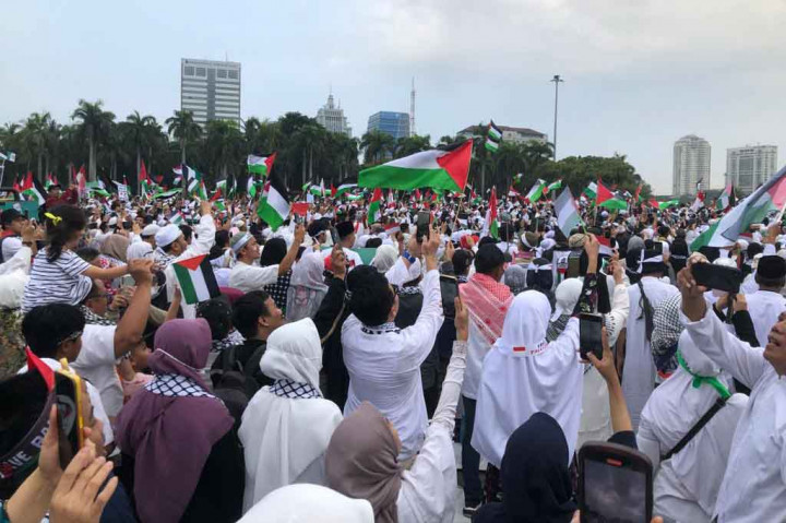 Adapun tokoh yang hadir mulai dari Menteri Luar Negeri Retno Marsudi, Menteri Koordinator bidang Pembangunan Manusia dan Kebudayaan Muhadjir Effendy, dan Menteri Agama Yaqut Cholil Qoumas. Kemudian Ketua DPR Puan Maharani. 