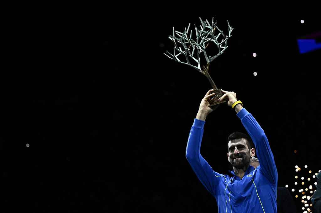 Kemenangan itu sekaligus memastikan Djokovic sebagai petenis peringkat satu dunia untuk keempat kalinya, demikian dikutip dari laman resmi ATP.