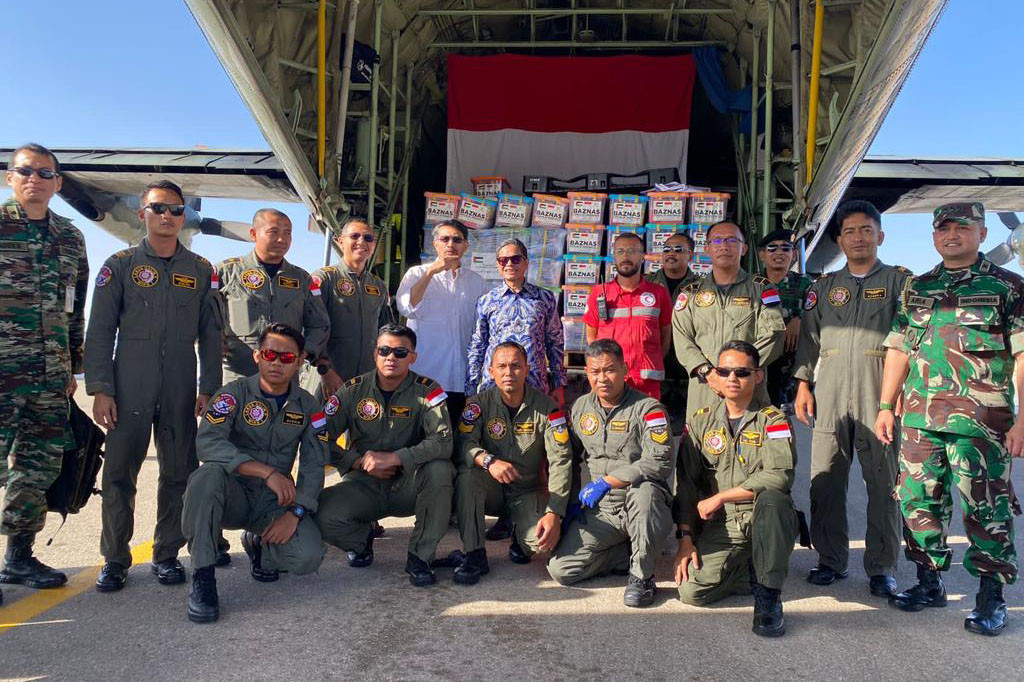 Bantuan itu tergabung dalam pengiriman tahap pertama dari Indonesia untuk rakyat Palestina di Gaza yang keseluruhannya dikoordinasikan oleh Wakil Menteri Luar Negeri RI Pahala Nugraha Mansury.