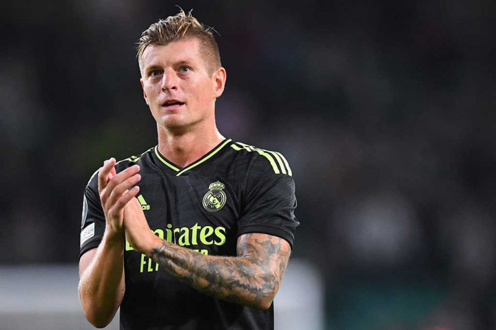 Gelandang yang bermain untuk Real Madrid itu pernah merasakan atmosfir Piala Dunia U-17 2007 saat mengantarkan negaranya Jerman meraih posisi ketiga. Saat itu, nama Toni Kroos mendunia setelah ia meraih penghargaan Bola Emas atau pemain terbaik.