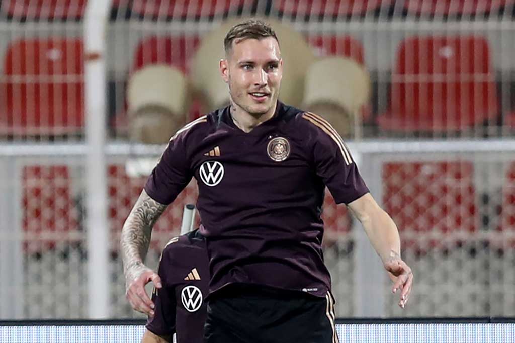 Di tempat lain pada Piala Dunia U-17 2009, ada gebrakan Mario Gotze yang mampu mencetak tiga gol. Namun, sayangnya torehan tiga gol itu gagal membawa Jerman melangkah lebih jauh dari babak 16 besar setelah disingkirkan juara dunia saat itu, Swiss.