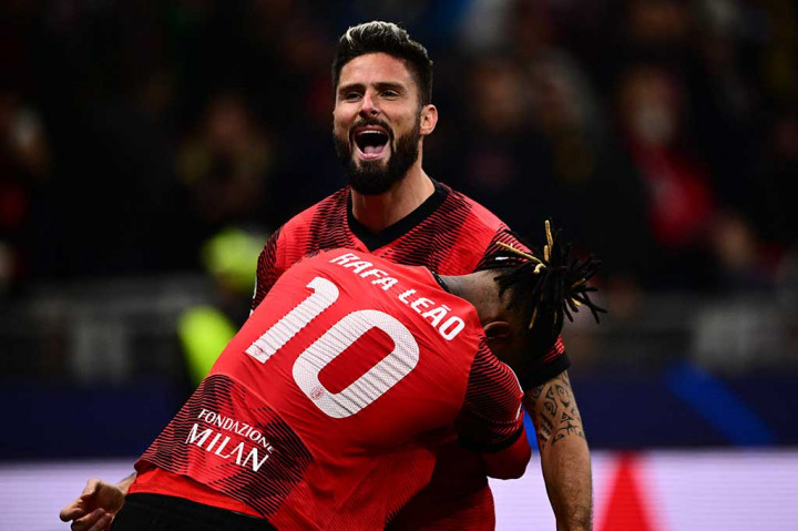 Giroud kemudian menjadi penyelamat Milan pada menit ke-50. Diawali umpan silang Theo Hernandez, Giroud dengan akurat menanduk bola untuk membobol gawang tim tamu. Milan berbalik unggul 2-1.