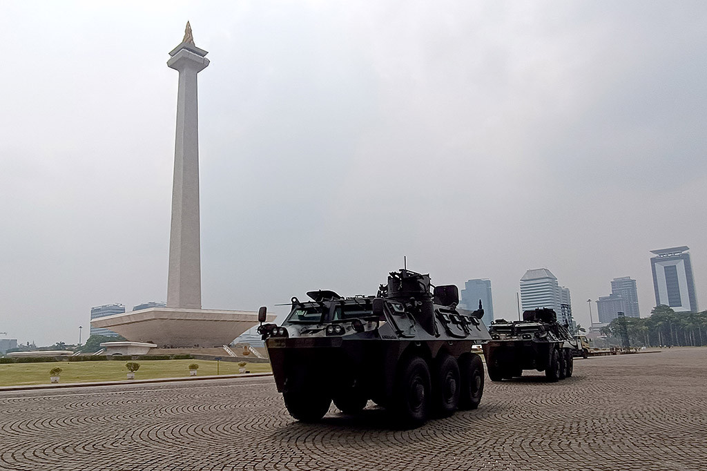 Kepala Staf Angkatan Darat (KSAD) Jenderal TNI Agus Subiyanto memimpin apel gelar pasukan pengaman Pemilu dan Deklarasi Pemilu Damai 2024 di Monas, Jakarta Pusat, Rabu, 8 November 2023 2023.