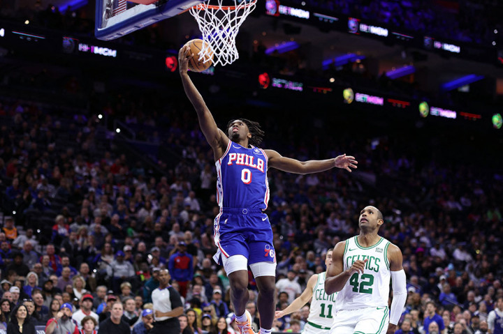 Embiid mencetak 27 poin dan 10 rebound, sementara Maxey menyumbang 25 poin dan 9 assist.