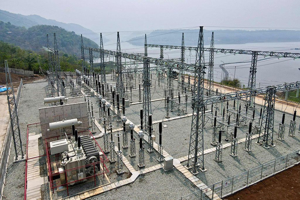 Jokowi meyakini Indonesia mampu memanfaatkan potensi energi baru terbarukan dari sejumlah teknologi yang tersedia di Tanah Air, seperti pembangkit energi bertenaga surya dan angin.