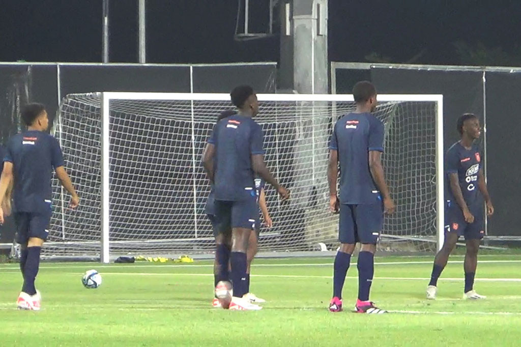 Gelandang Ekuador, Jairo Reyes mengakui, timnya agak grogi menatap pertandingan melawan tuan rumah Tim Indonesia U-17. Sebab tim tuan rumah didukung suporter yang bisa menjadi pemain ke 12.