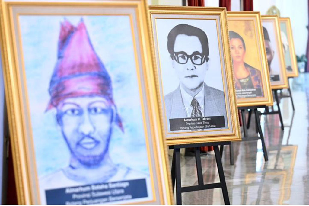 Keenam tokoh yang diberikan gelar pahlawan nasional yakni: Almarhum Ida Dewa Agung Jambe dari Bali, Almarhum Bataha Santiago dari Sulawesi Utara, Almarhum Mohammad Tabrani Soerjowitjirto dari Jawa Timur.