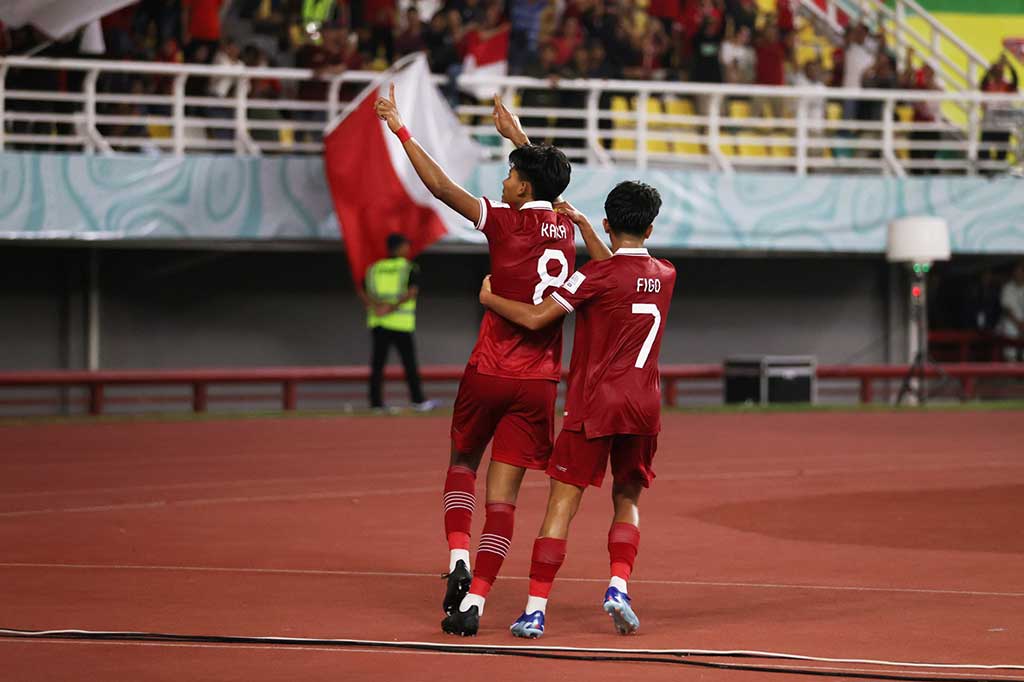 Indonesia berhasil unggul terlebih dahulu pada menit ke-22 melalui Arkhan Kaka, namun dapat disamakan Ekuador enam menit berselang. Skor 1-1 bertahan hingga jeda.