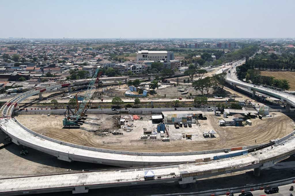 Secara umum, kata Muhdlor, progres pembangunan sudah mencapai 86 persen, atau mengalami surplus pengerjaan sebesar 5,2 persen dari rencana awal sebesar 80,7 persen. Apabila melihat progres pembangunan seperti ini, Muhdlor optimistis bisa selesai sebelum waktu kontrak yang diberikan.