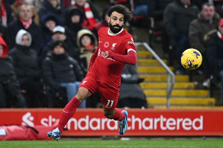 Mohamed Salah mengukir dwi gol sekaligus memperpanjang catatan golnya di Anfield, saat Liverpool menang 3-0 atas Brentford, pada pertandingan Liga Inggris, Minggu, 12 November 2023.