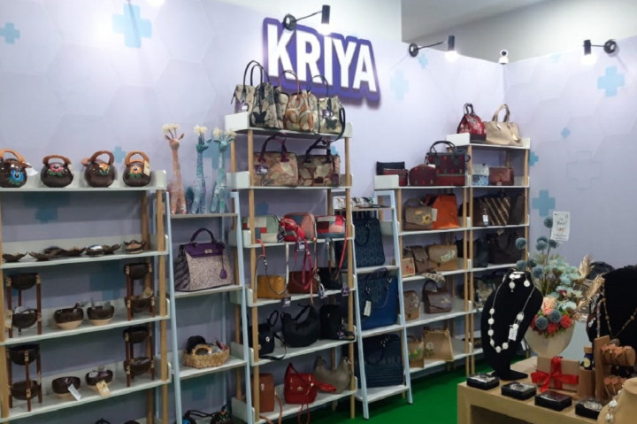 Adapun Bazar UMKM untuk Indonesia edisi November 2023 kali ini diikuti oleh UMKM binaan Bio Farma Grup, yang terdiri dari PT Kimia Farma Tbk, PT Indofarma Tbk, dan PT Bio Farma dengan peserta dari 90 UMKM.
