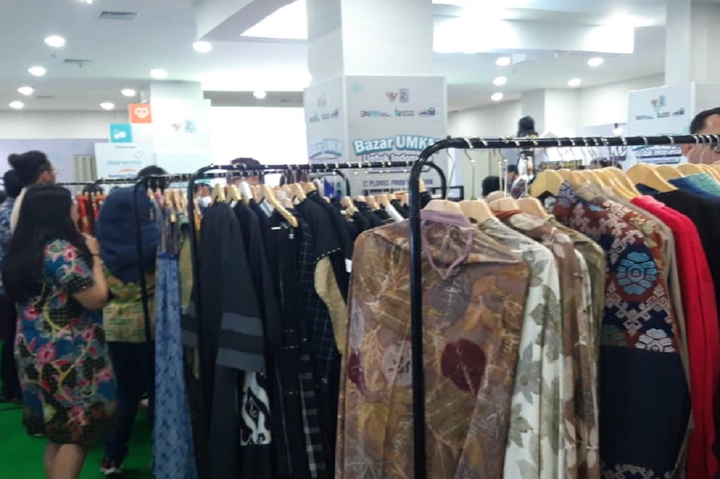 Kementerian BUMN kembali menggelar Bazar UMKM untuk Indonesia edisi November yang dihelat pada 9-12 November 2023 di Gedung Sarinah, Thamrin, Jakarta. Event ini dilakukan Kementerian BUMN untuk menggenjot belanja produk UMKM serta mendekatkan produk dengan calon pembeli.