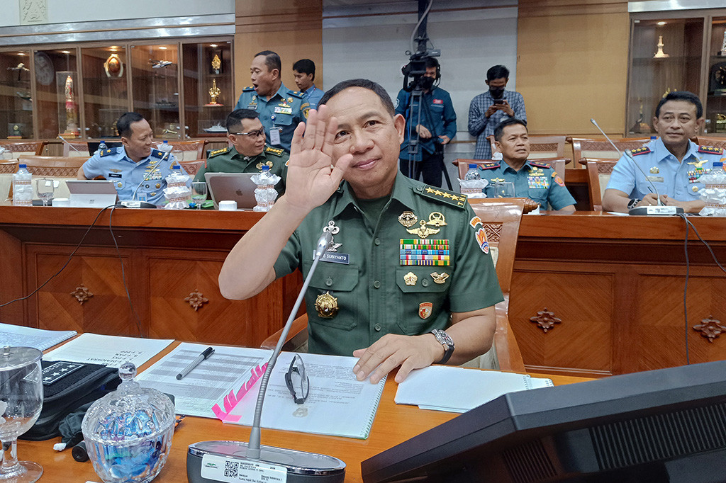 Meutya mengatakan bahwa keputusan itu secara bulat, yang artinya tidak ada anggota Komisi I yang menyampaikan sikap berbeda terhadap pencalonan Agus Subiyanto.