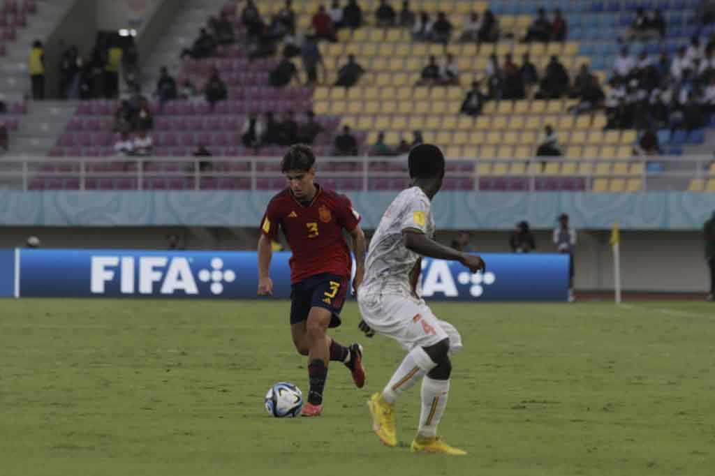 Satu-satunya gol kemenangan Spanyol U-17 dihasilkan lewat ulah Juan Hernandez pada menit ke-61 ke gawang Mali yang dijaga kiper Nathaniel Abraham.