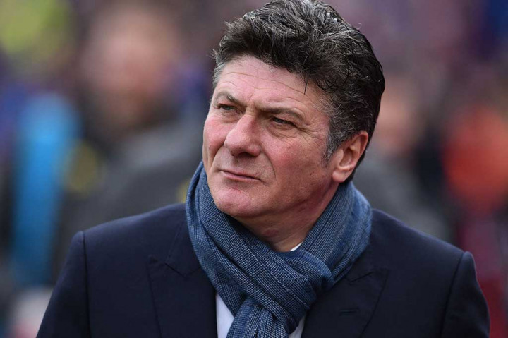 Napoli menambahi bahwa Walter Mazzarri akan kembali mengisi bangku pelatih setelah satu dekade, untuk menggantikan pria Prancis itu. Garcia didepak setelah Napoli tertinggal 10 poin dari pemuncak klasemen Liga Italia Inter Milan.