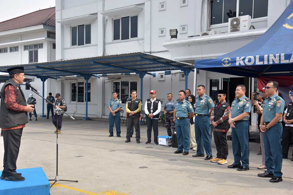 Noor Achmad menyampaikan bahwa sebagai bentuk kepedulian atas penderitaan yang dialami warga Palestina, Baznas menyerahkan paket bantuan dengan total berat 50-ton yang terdiri dari selimut, pakaian, bahan pokok dan makanan serta barang perlengkapan yang difokuskan untuk kebutuhan wanita dan anak -anak. 