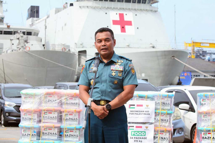 Selaku leading sector penerimaan bantuan melalui Posko TNI AL, Kadispotmaral menyampaikan terima kasih dan merasa terhormat atas kerja sama dan kepercayaan Baznas kepada TNI AL untuk menyalurkan bantuan kemanusiaan kepada warga Palestina yang terdampak perang di jalur Gaza. 