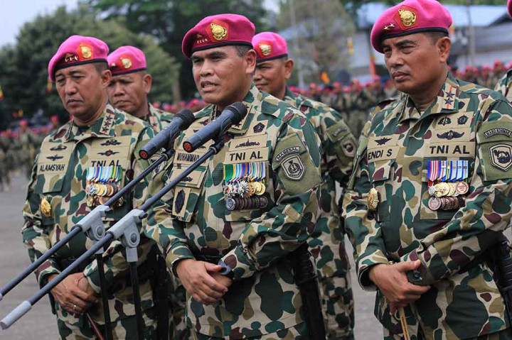 Upacara peringatan HUT ke-78 Korps Marinir mengambil tema 'Korps Marinir yang Profesional, Tangguh, dan Digdaya Terus Melaju untuk Indonesia Maju' dan melibatkan sekitar 3.500 prajurit Korps Marinir TNI Angkatan Laut yang terbagi dalam empat Satuan Setingkat Brigade.