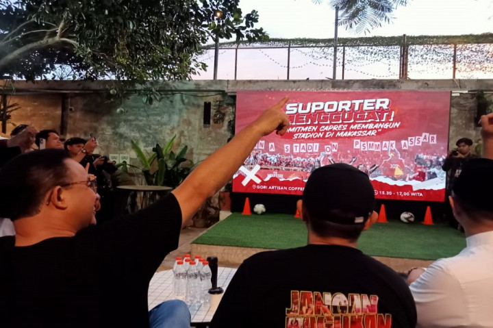 Dalam kegiatan yang dihelat dengan nama 'Supporter Menggugat Komitmen Capres Membangun Stadion di Makassar'. 