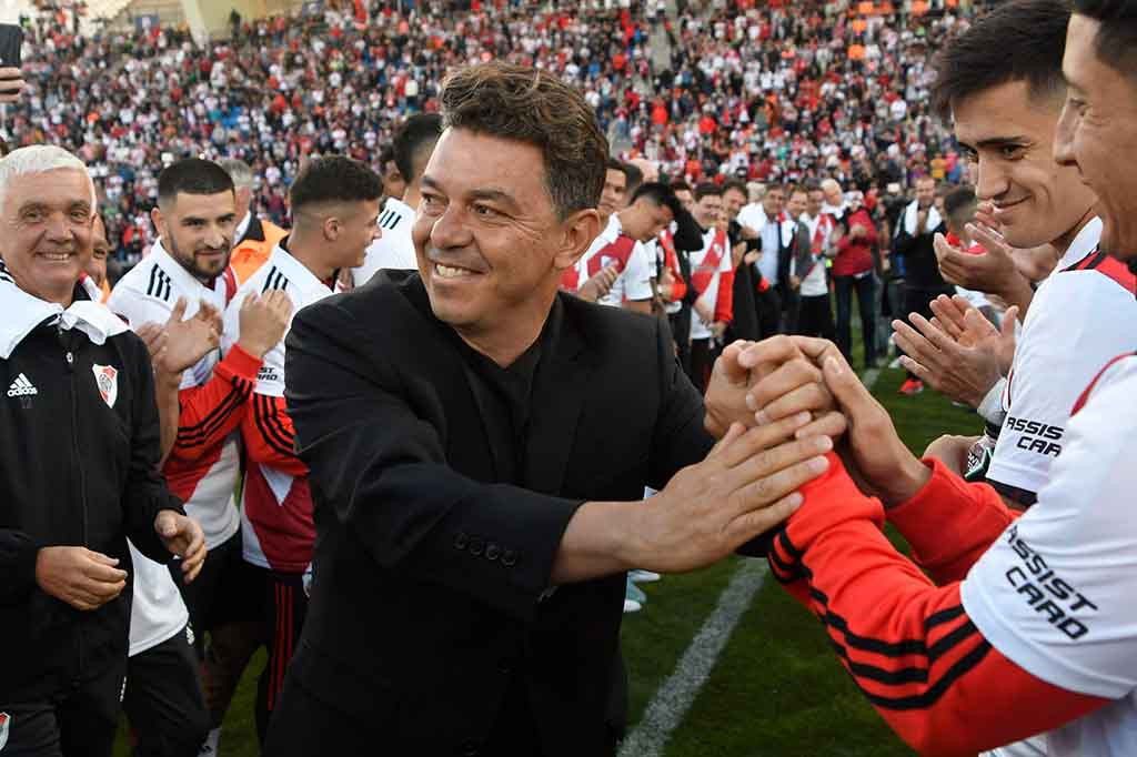Juara Saudi Al Ittihad mengumumkan pada hari Sabtu, 18 November 2023 bahwa mereka telah merekrut Marcelo Gallardo, yang memimpin River Plate meraih dua gelar Copa Libertadores, sebagai pelatih.