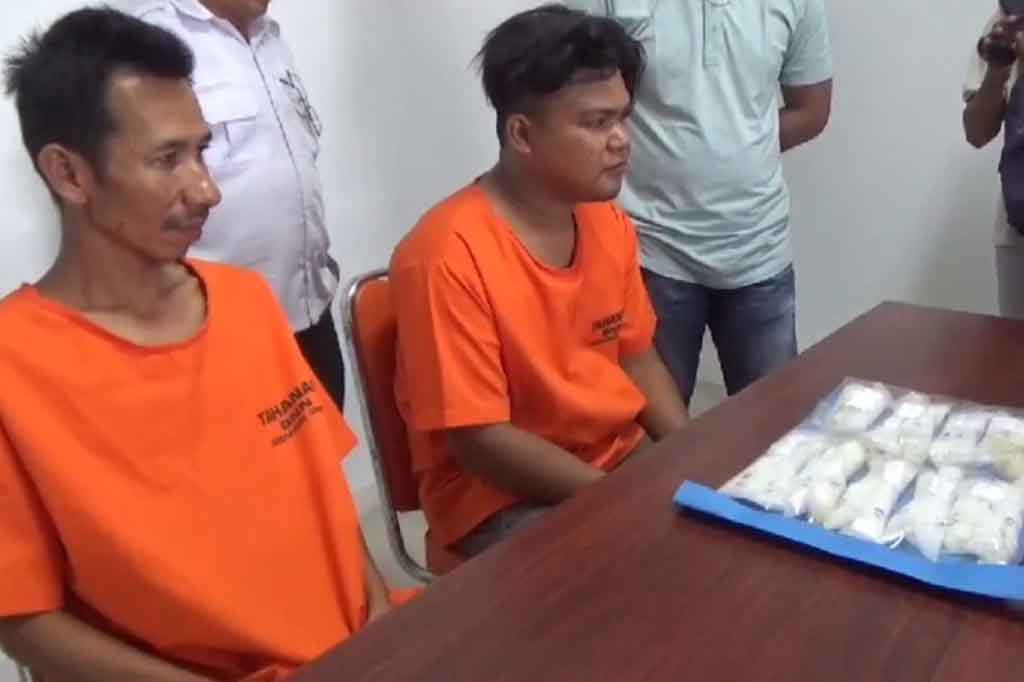 Keduanya diketahui merupakan warga Provinsi Aceh, yakni Muhammad Sayid Khaidin 29 tahun dan nabuhani 34 tahun.