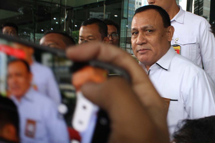 Ketua Komisi Pemberantasan Korupsi (KPK) Firli Bahuri memenuhi undangan klarifikasi yang dilayangkan Dewan Pengawas (Dewas) KPK di Jakarta, Senin, 20 November 2023, untuk dimintai keterangan soal pertemuannya dengan mantan Menteri Pertanian Syahrul Yasin Limpo (SYL).