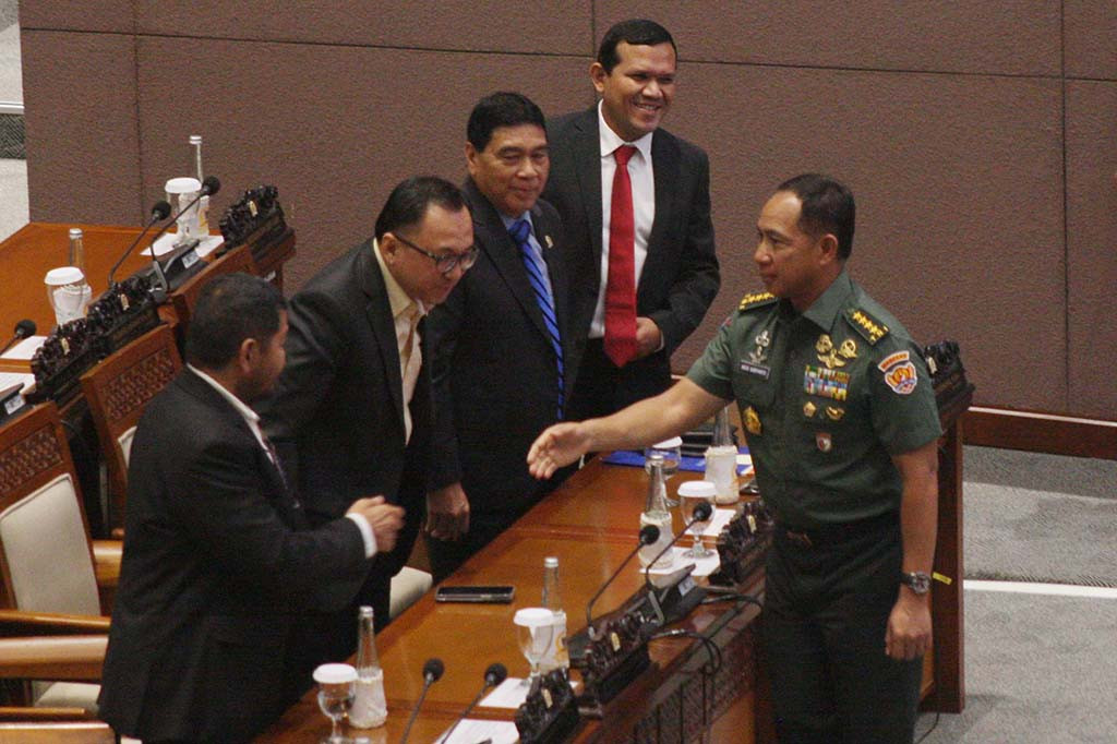 Rapat Paripurna ke-9 DPR RI Masa Persidangan II Tahun Sidang 2023-2024 di Jakarta, Selasa, 21 November 2023, menyetujui Jenderal TNI Agus Subiyanto sebagai calon panglima TNI seperti diajukan Presiden Joko Widodo kepada DPR.