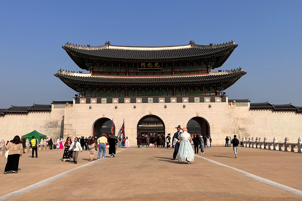 Ayo kita cari tahu sejarah singkat Istana Gyeongbokgung yang sering digunakan sebagai lokasi syuting drama Korea tersebut.