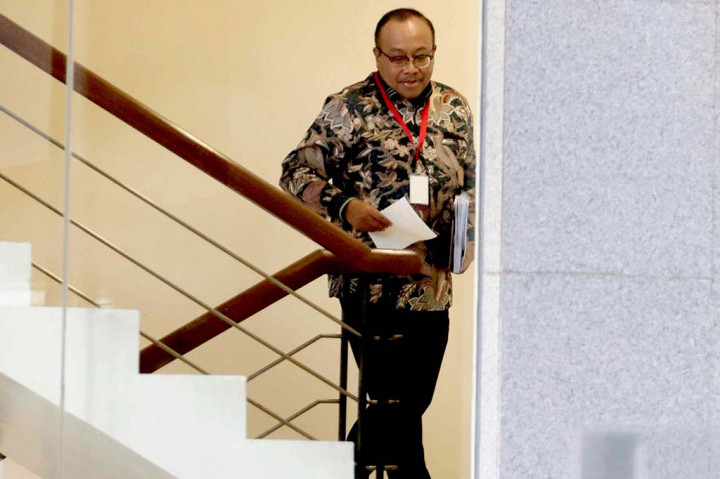 Meski demikian KPK belum memberikan keterangan lebih lanjut mengenai keterangan apa yang akan didalami penyidik dalam pemeriksaan terhadap para saksi tersebut.