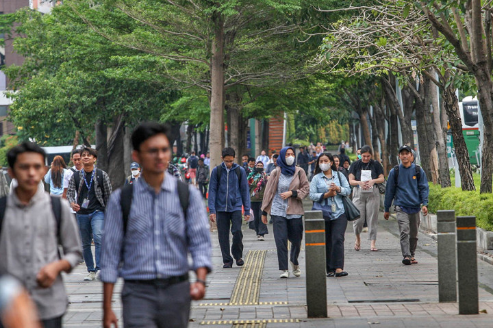 Penjabat (Pj) Gubernur DKI Jakarta Heru Budi Hartono resmi menetapkan upah minimum provinsi (UMP) 2024 sebesar Rp5,067 juta atau naik dari sebelumnya sebesar Rp4,9 juta. 