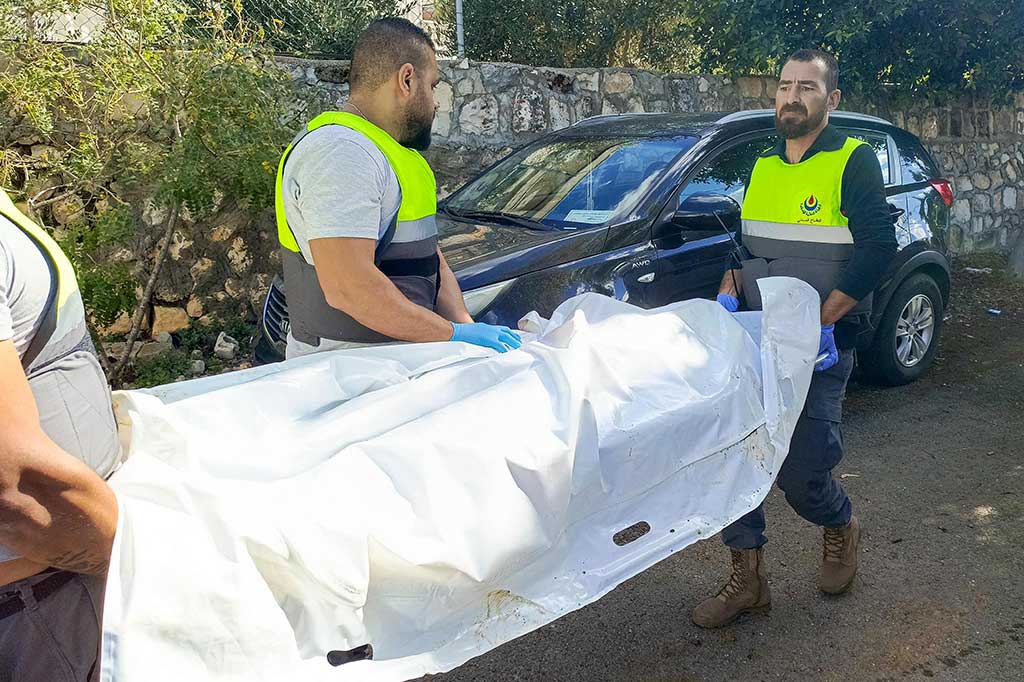 Pemboman Israel di Lebanon selatan, 21 November 2023, menewaskan delapan orang, termasuk dua jurnalis dari televisi Al-Mayadeen yang berbasis di Beirut.