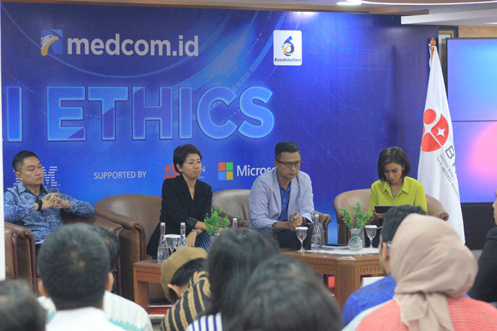Gelaran kedua tech talk ini dihadiri oleh Kepala Badan Riset dan Inovasi Nasional, Laksana Tri Handoko, Kepala Pengembangan SDM Kemenkominfo, Hary Budiarto, President Director IBM Indonesia, Roy Kasasih, Director Goverment Affairs Microsoft Indonesia & Brunei Darussalam Ajar Edi, serta Direktur Chief & Enterprise Bussiness and Corporate Affairs Officer XL Axiata, Yessy Yosetya.