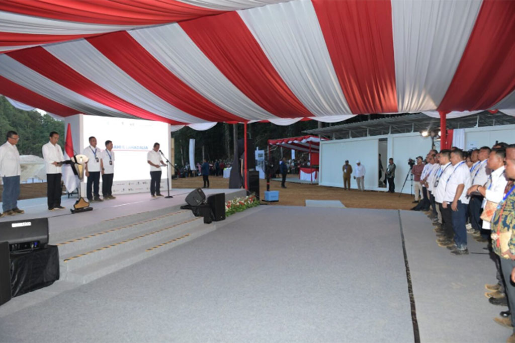 Selain untuk memenuhi kebutuhan pupuk di wilayah Papua serta menyuplai pupuk untuk lumbung pangan yang telah direncanakan, PSN Kawasan Industri Pupuk Fakfak ini juga dinilai dapat menopang kebutuhan pupuk di wilayah timur Indonesia seperti Maluku dan Maluku Utara. “Kemudian juga sebagian bisa diekspor karena lebih dekat ke Australia, karena Australia juga impor sebagian dari kita dan sebagian dari negara lain,” sambungnya.