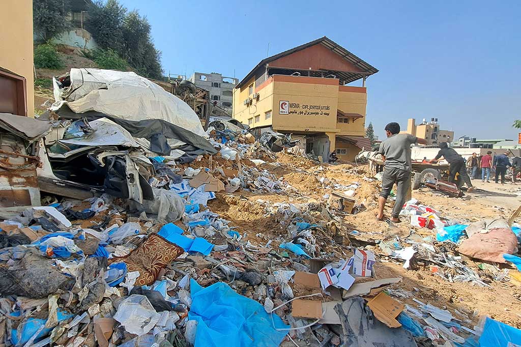 Pasukan Israel menyasar generator-generator listrik Rumah Sakit Indonesia di Jalur Gaza utara pada Kamis, 23 November 2023 malam waktu setempat, kata Kementerian Kesehatan di daerah kantong yang diblokade itu.