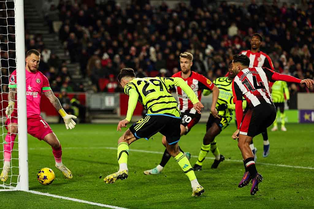 Kai Havertz mengirim Arsenal ke puncak Liga Premier ketika gol terakhir pemain Jerman itu memastikan kemenangan 1-0 di Brentford pada hari Sabtu, 25 November 2023.