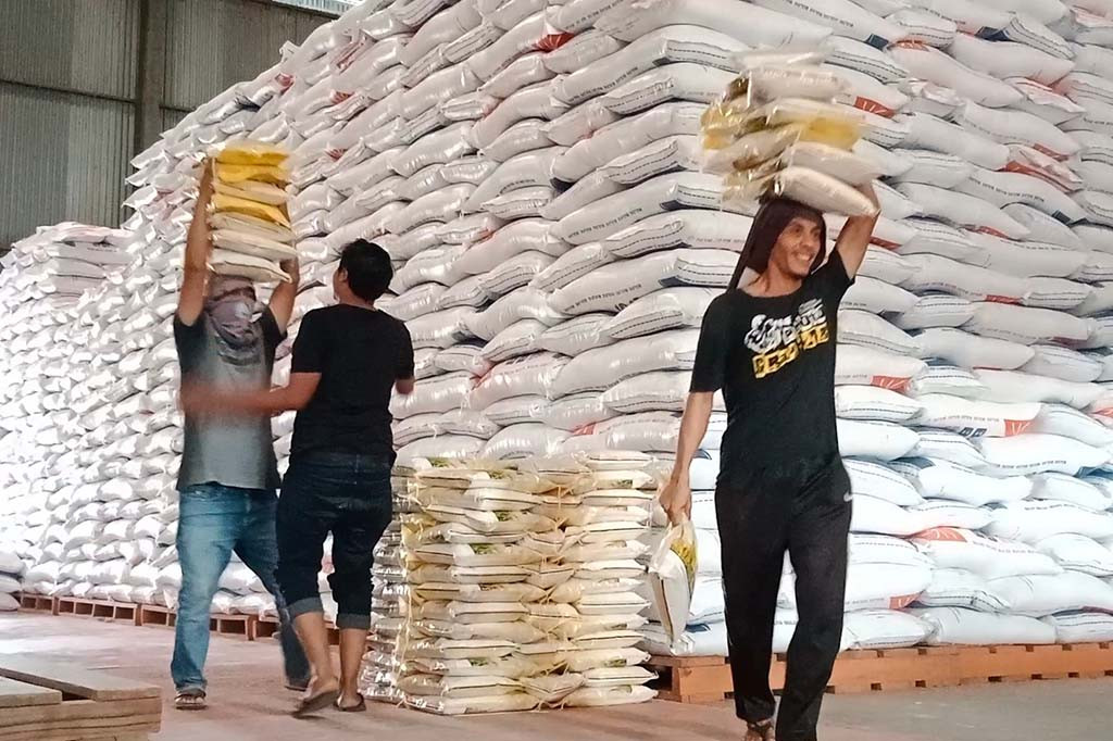 Demikian diantaranya dikakatan Pemimpin Cabang Bulog Sigli, Muhammad Khairuddin, kepada Media Indonesia, Sabtu, 25 November 2023. Bulog Cabang Sigli adalah bertanggung jawab atau membawahi lokasi penyaluran untuk dua kabupaten yaitu Pidie dan Pidie Jaya.